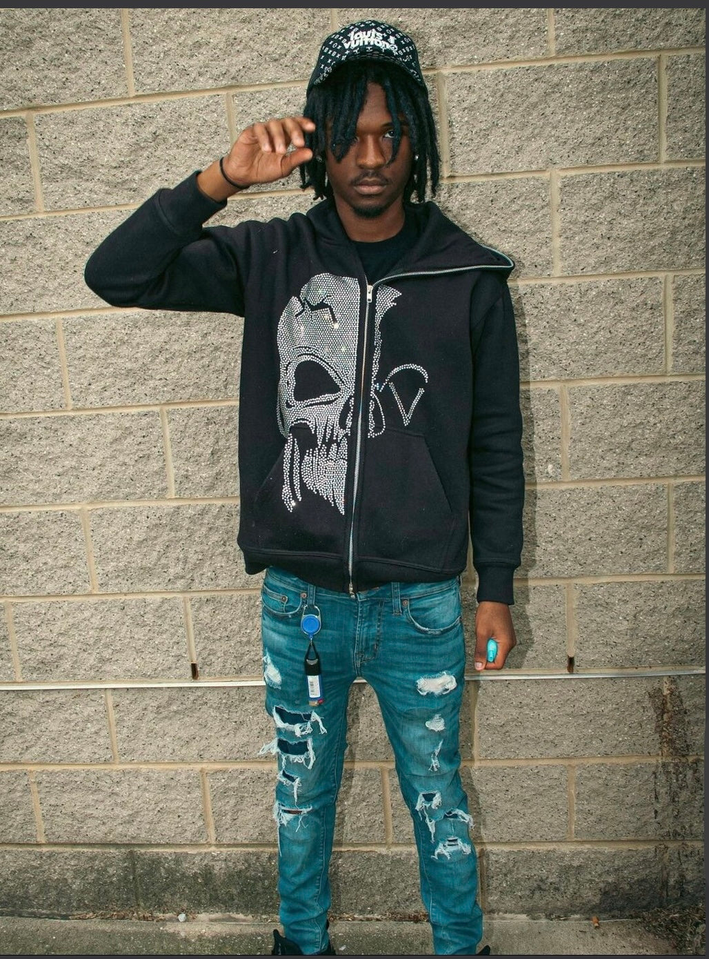 Full zip vacant hoodie